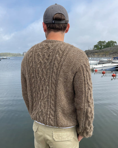 Herresweater med snoninger (digital opskrift)